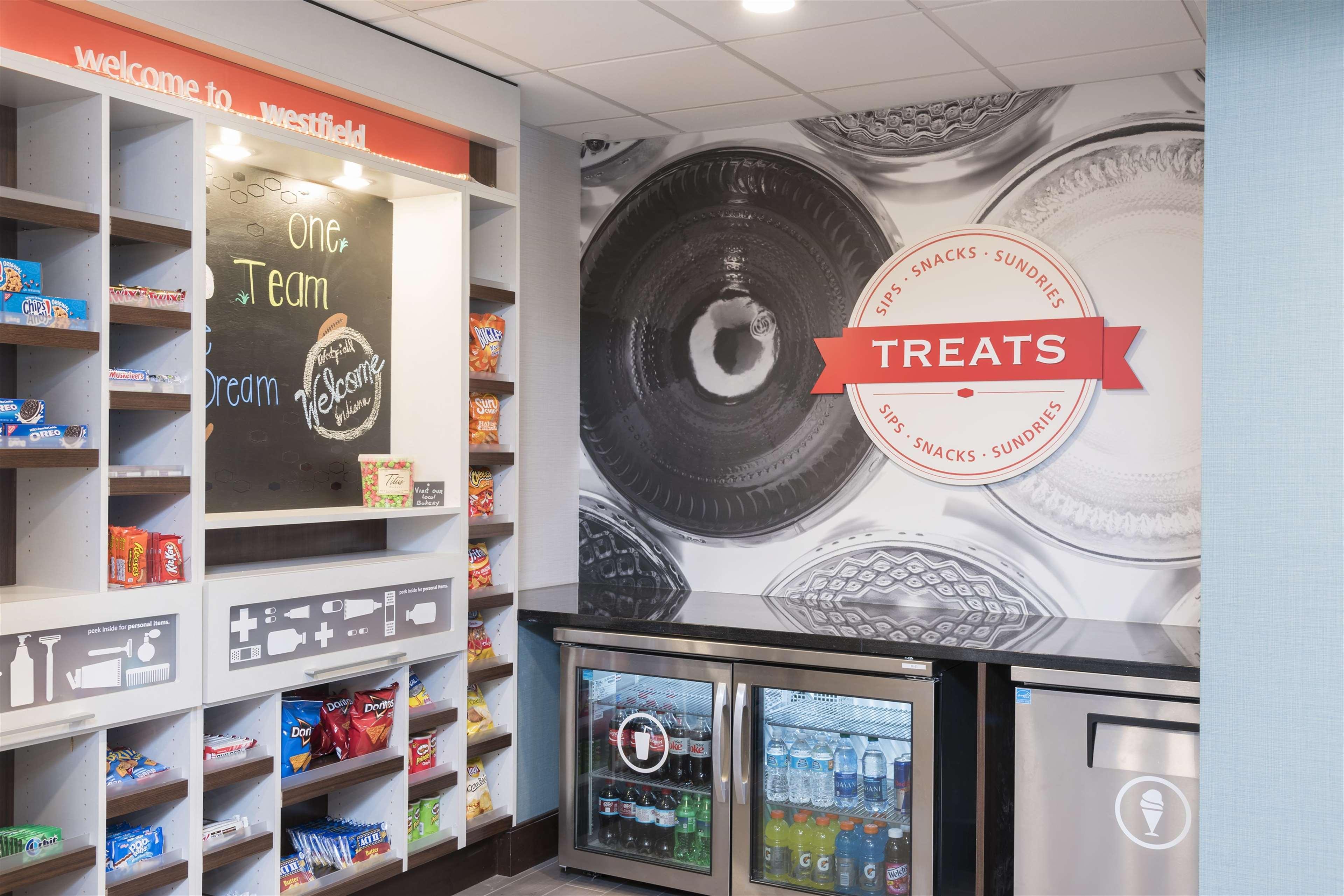 ハンプトン イン ウェストフィールド インディアナポリス Westfield エクステリア 写真